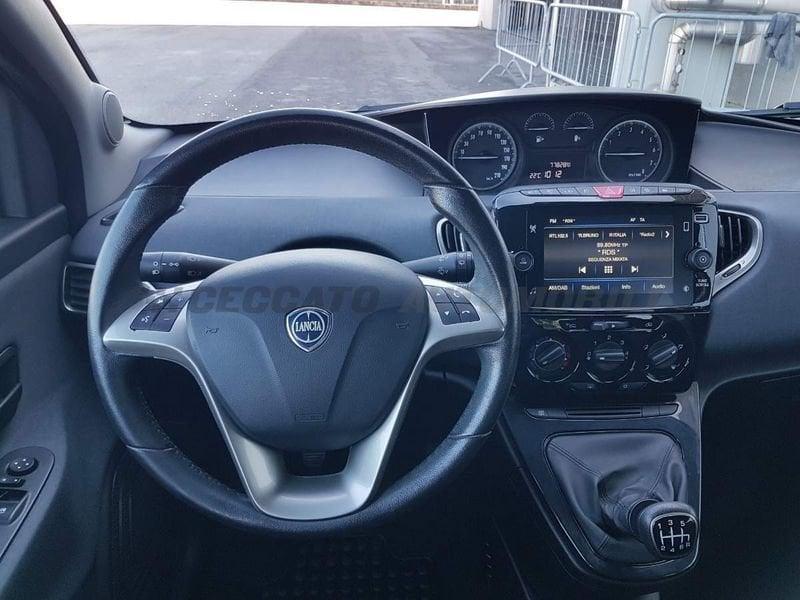 Lancia Ypsilon Ypsilon 1.0 firefly hybrid Gold s&s 70cv
