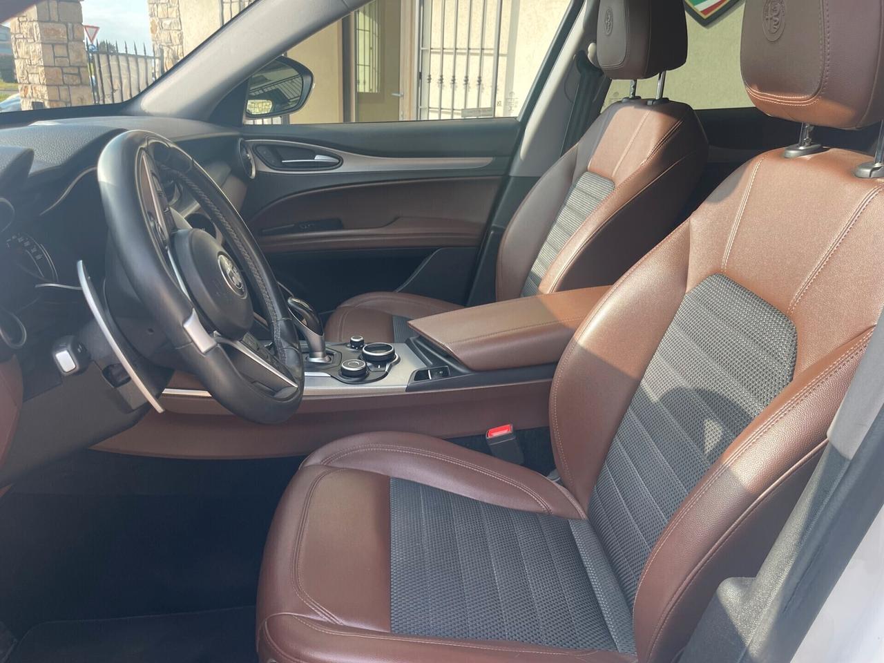 Alfa Romeo Stelvio 2.2 Turbodiesel 210 CV AT8 Q4 Executive