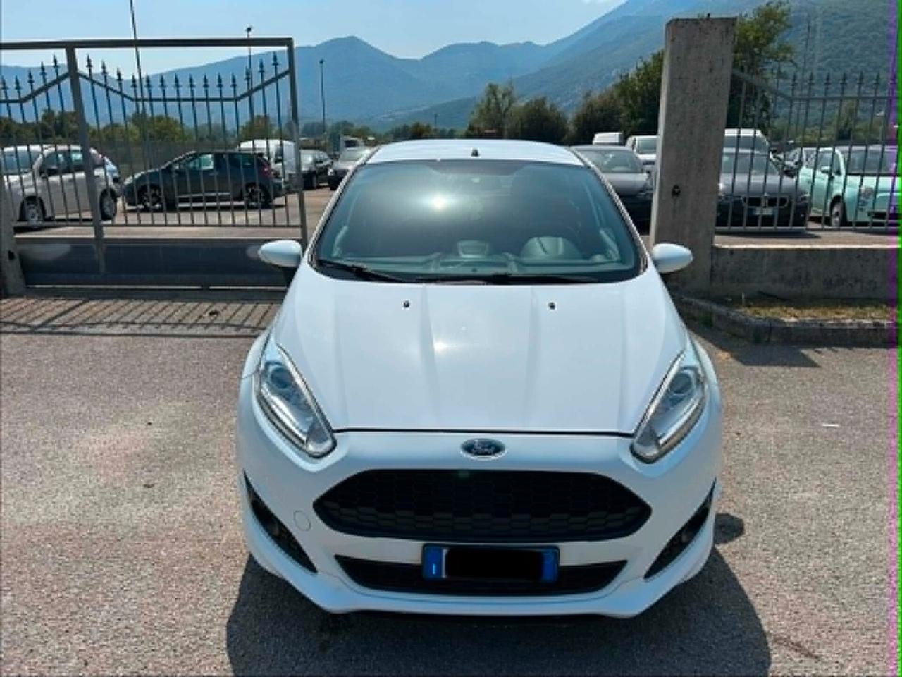 Ford Fiesta 1.5 TDCi 75CV 5 porte ST-Line NEOPATENTATI