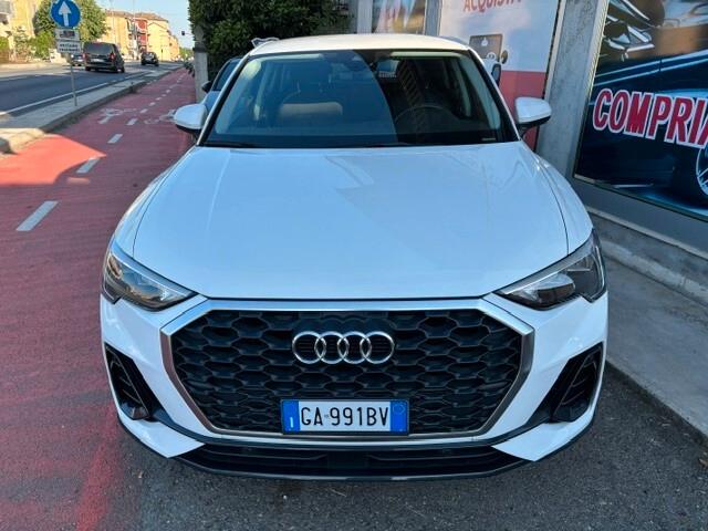 Audi Q3 35 TFSI Business