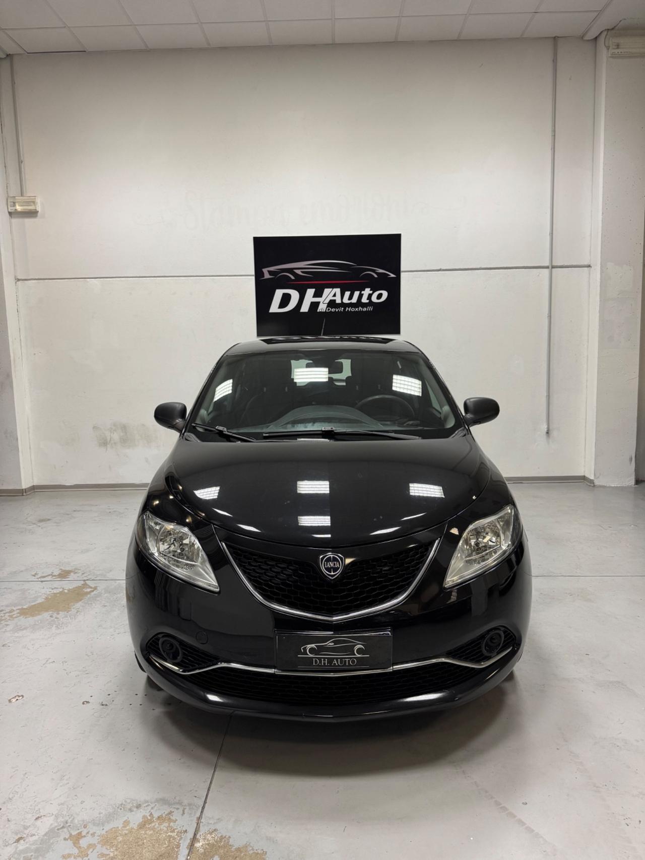 Lancia Ypsilon 1.2 69 CV 5 porte Platinum