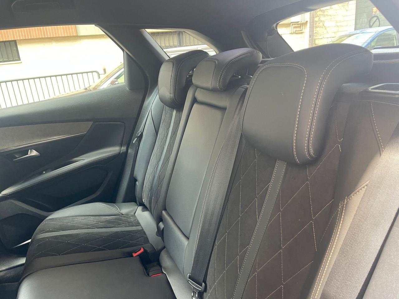 Peugeot 3008 2.0 180 CV EAT8 GT LINE