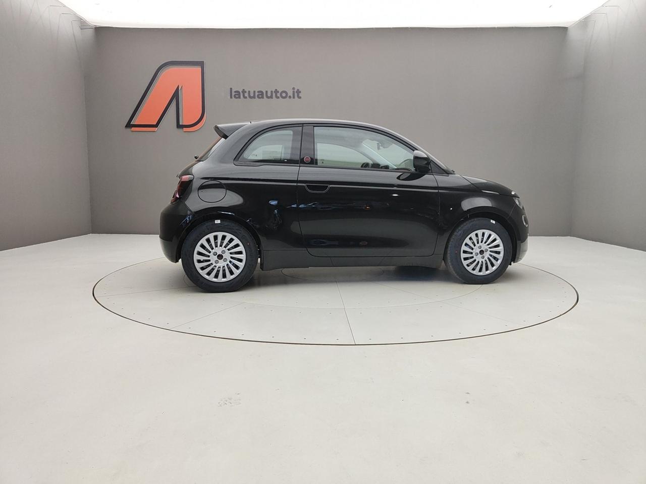 FIAT 500e 500E 95CV 23,65KW RED