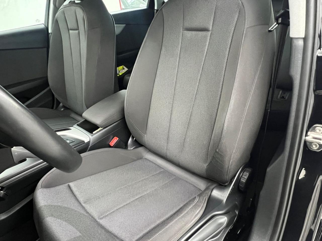 AUDI A4 V 2019 Avant A4 Avant 40 2.0 tdi mhev Business 204cv s-tronic