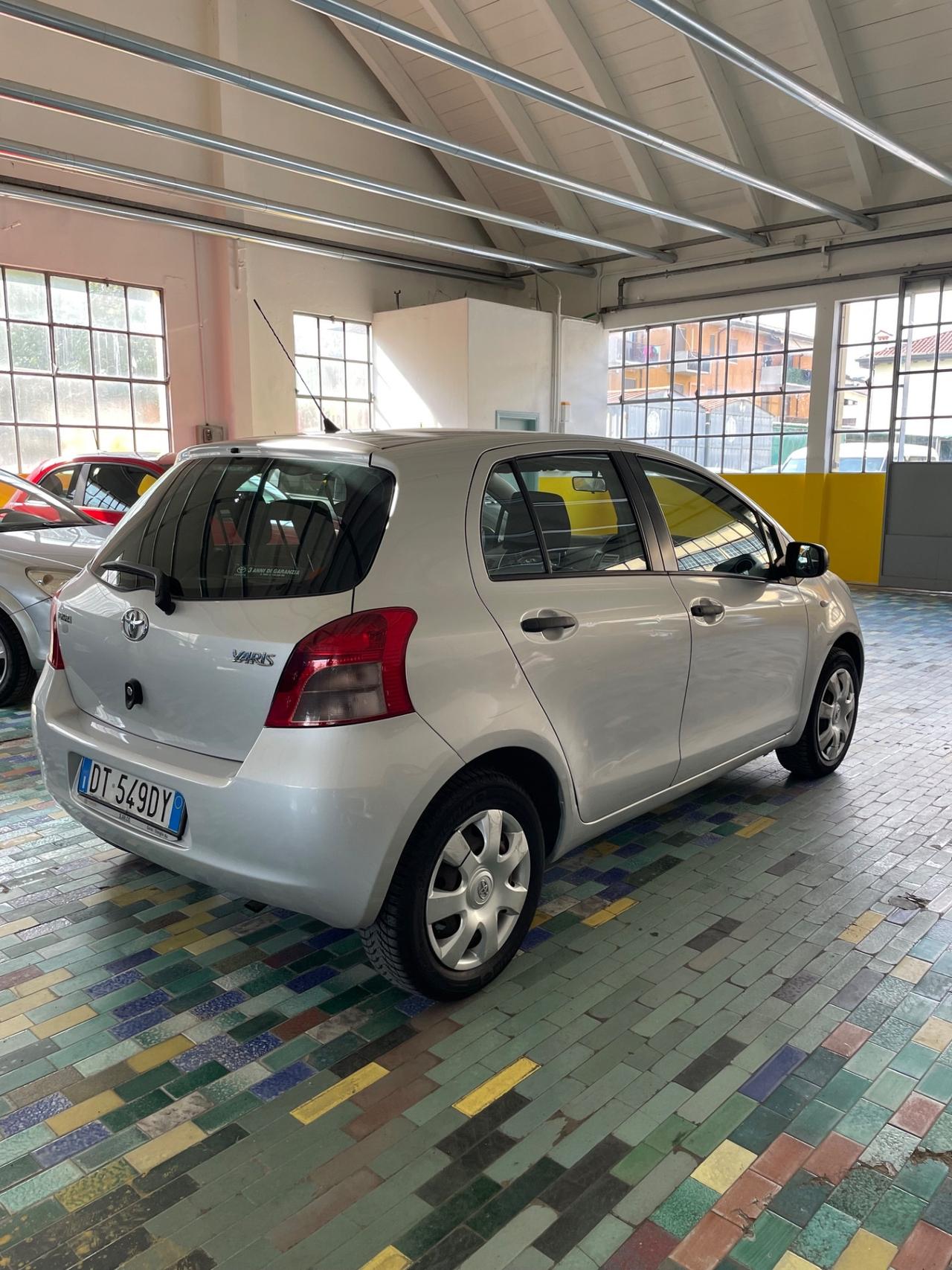 Toyota Yaris 1.0 5 porte TAGLIANDI CERTIFICATI