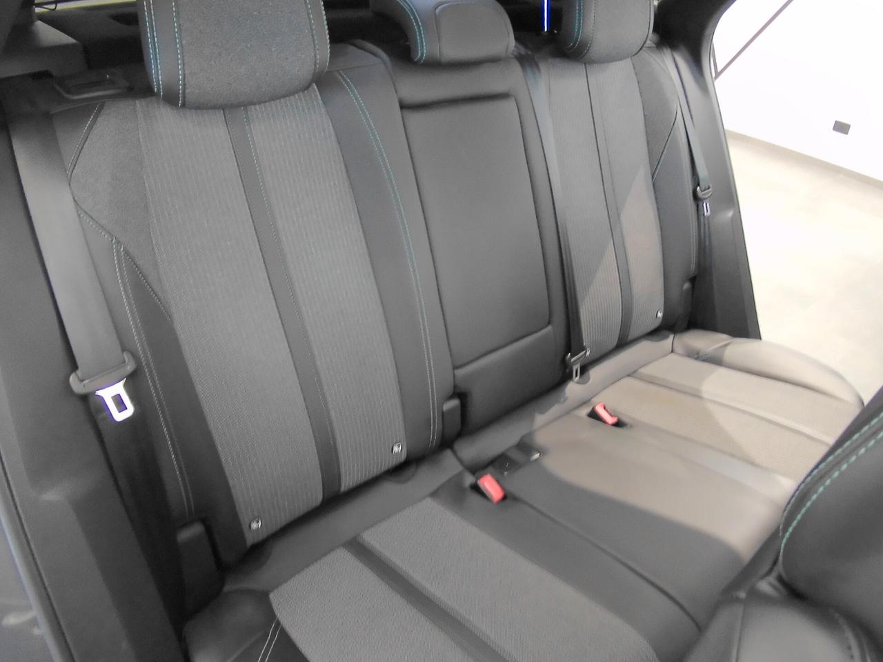 Peugeot 3008 BlueHDi 130 S&S EAT8 Allure Pack 2022