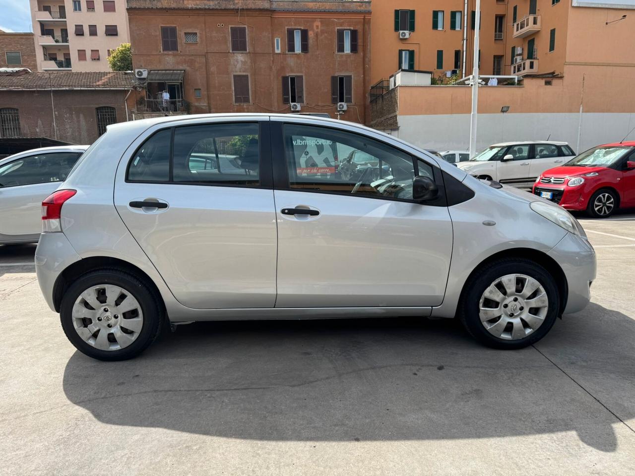 TOYOTA YARIS 1.0 5p. SOL *PREZZO REALE*