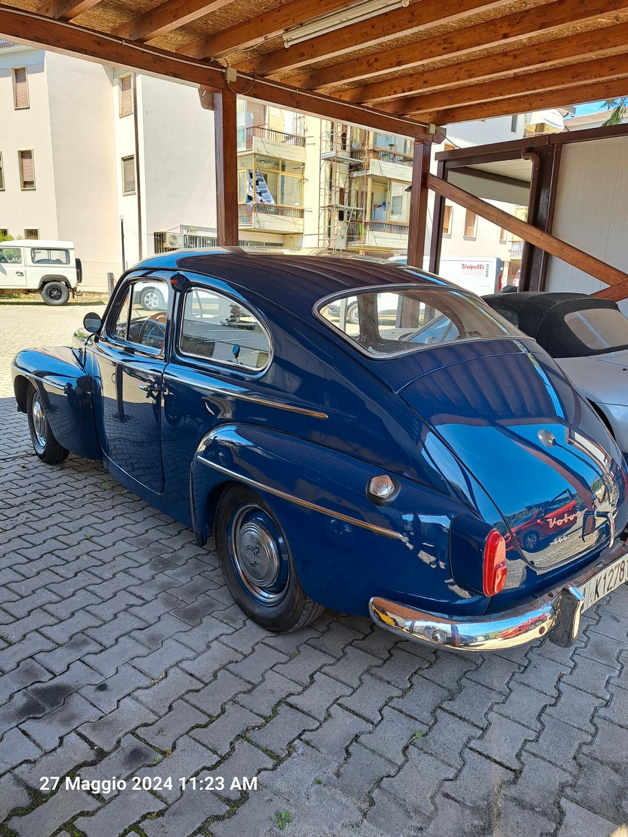 Volvo pv544