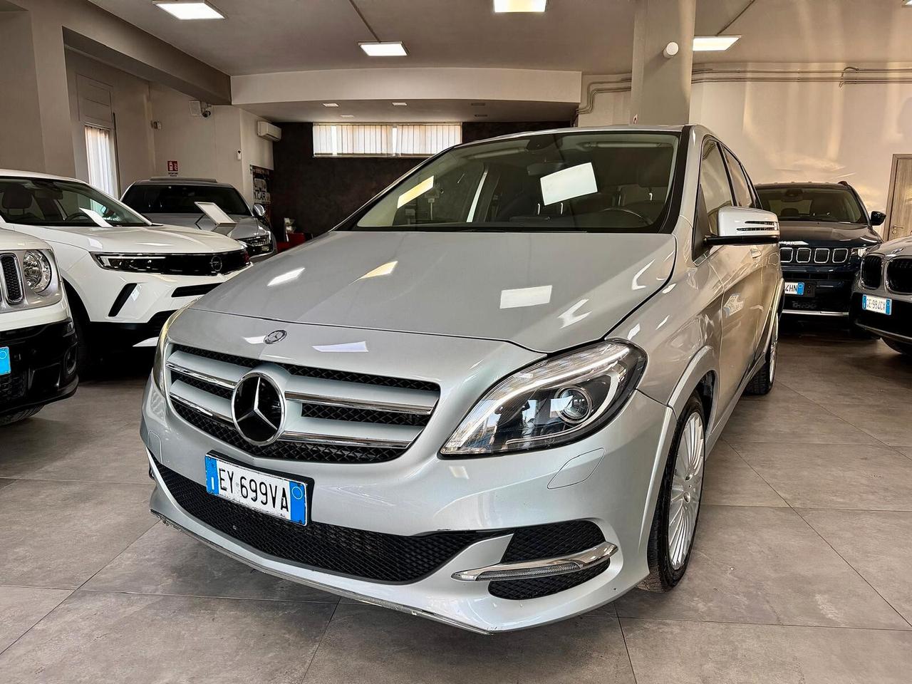 Mercedes B 200 NGD Automatic Sport 2015