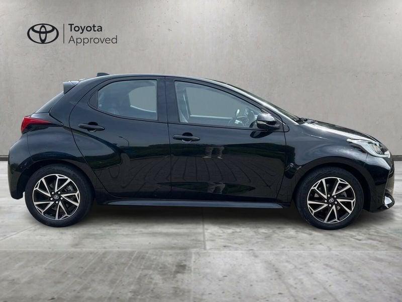 Toyota Yaris Hybrid Trend MY22