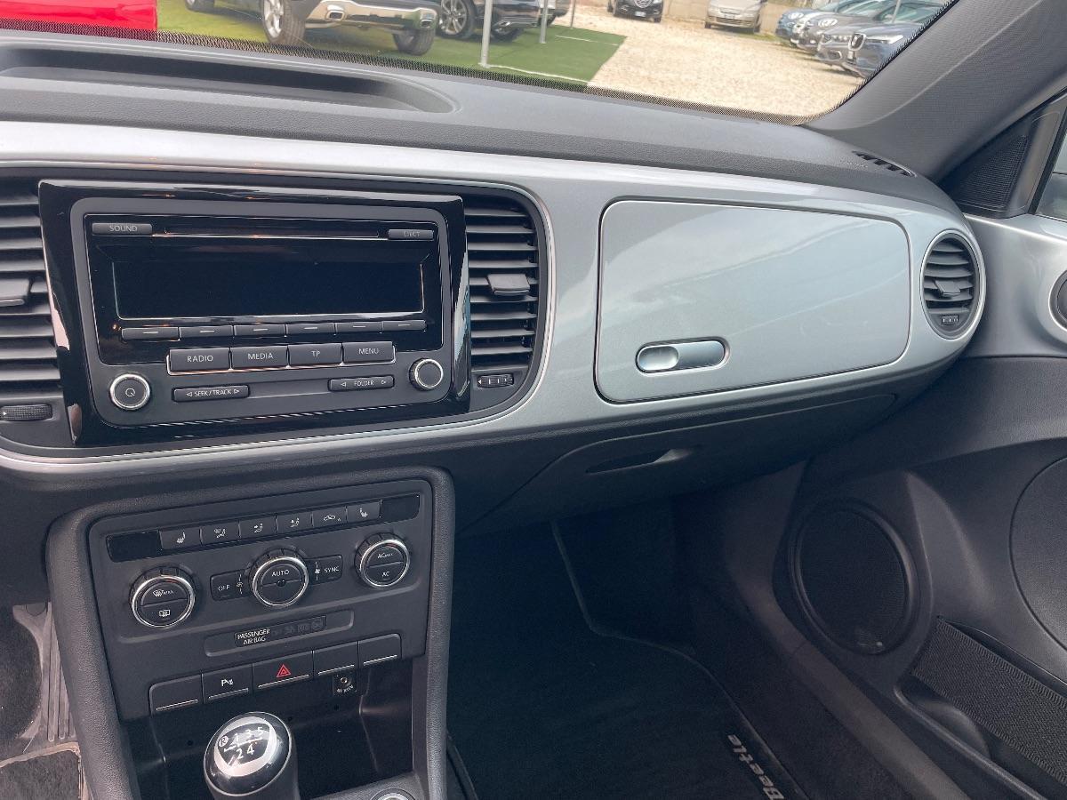 VOLKSWAGEN - Maggiolino - 1.6 TDI Design
