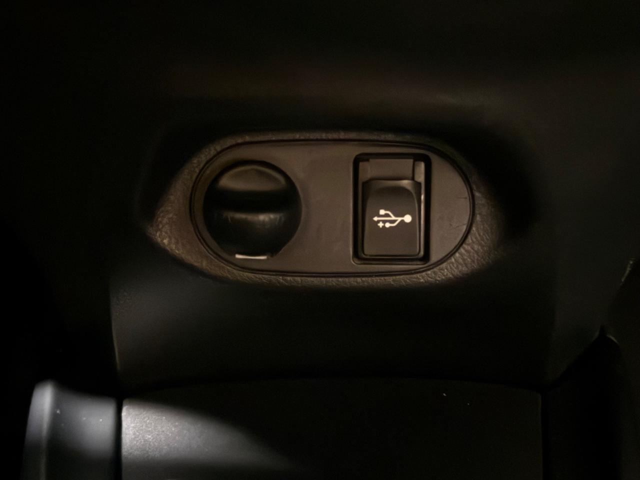 MAGNIFICA TOYOTA YARIS CON SOLI 87.218 KM UNICO PROPRIETARIO