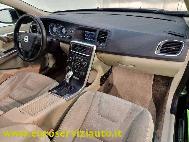 VOLVO V60 T3 Powershift Kinetic