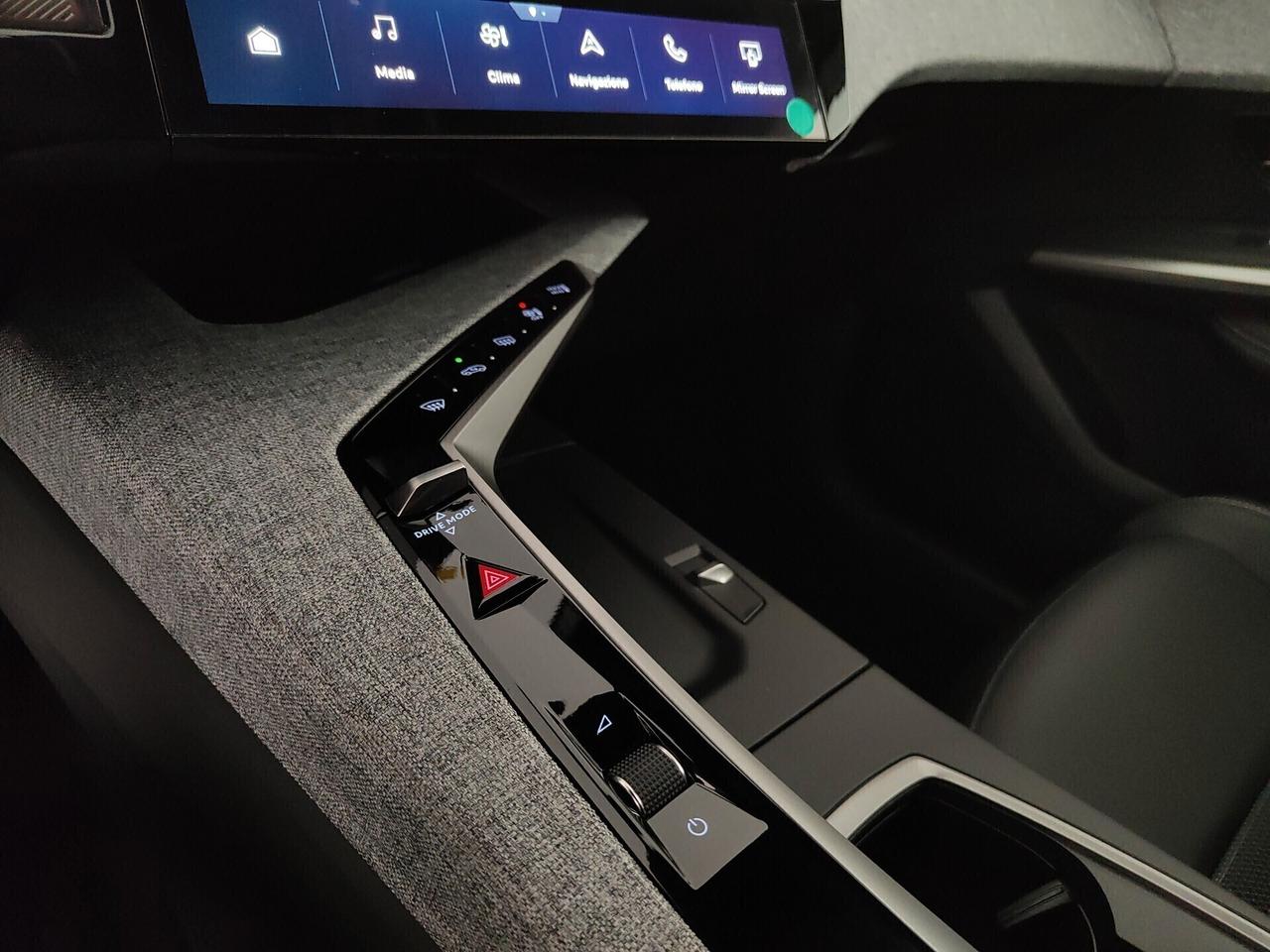 Peugeot 3008 e-3008 motore elettrico (73kWh) 210 CV Allure