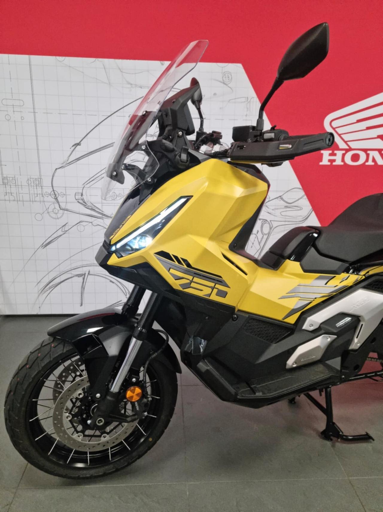 HONDA X-ADV 750 - 2025 - 1957 km