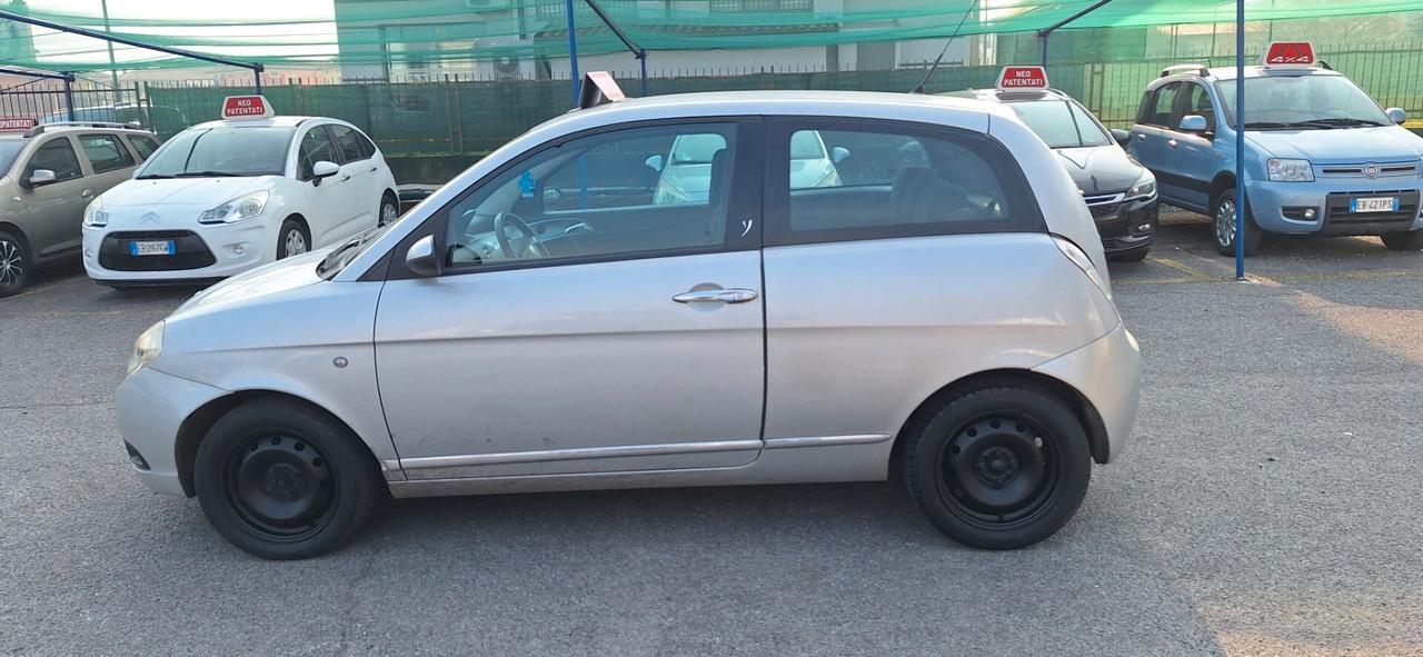 Lancia Ypsilon 1.2 Oro