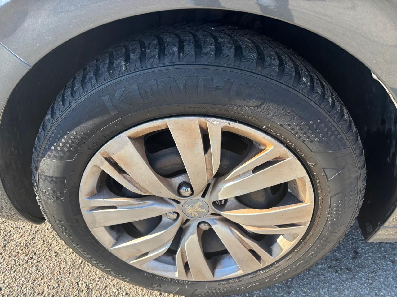 Peugeot 208 82 5 porte