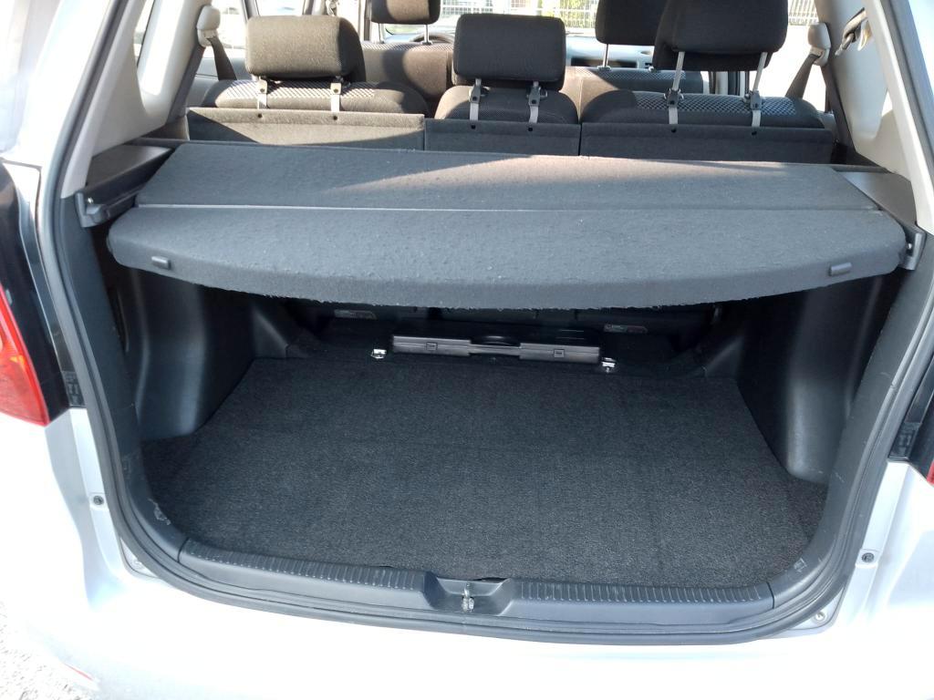 Toyota Corolla Verso 1.6 vvt-i