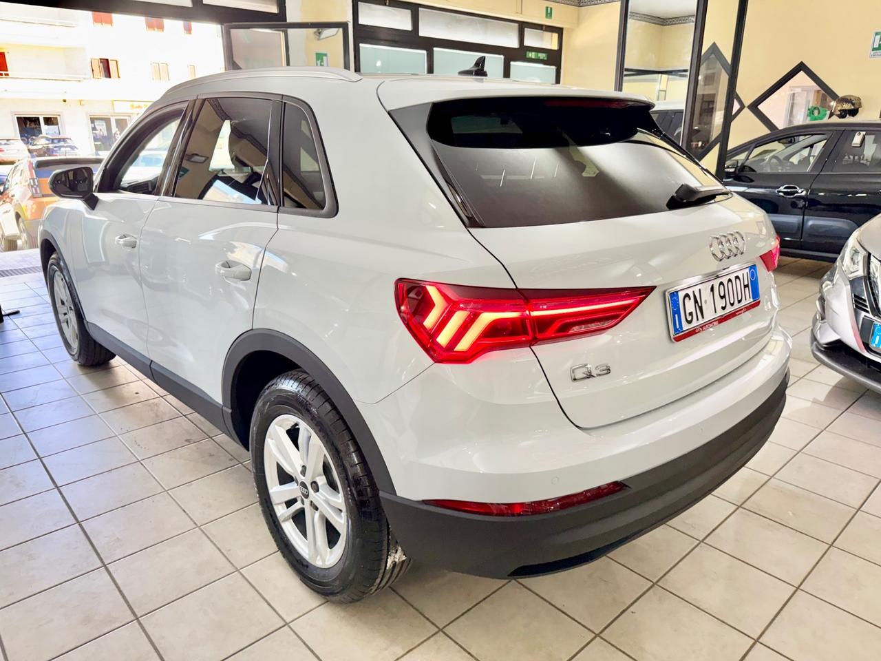 Audi Q3 35 TDI S tronic Business