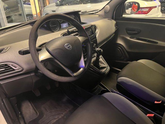 LANCIA Ypsilon 0.9 TwinAir 85 CV 5P. Metano Ecochic Silver