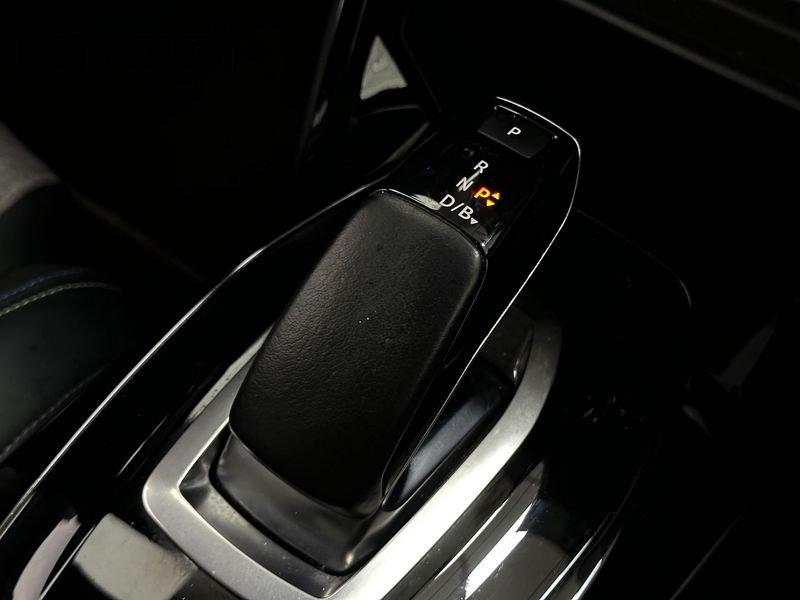 Peugeot 2008 motore elettrico 136 CV GT Pack