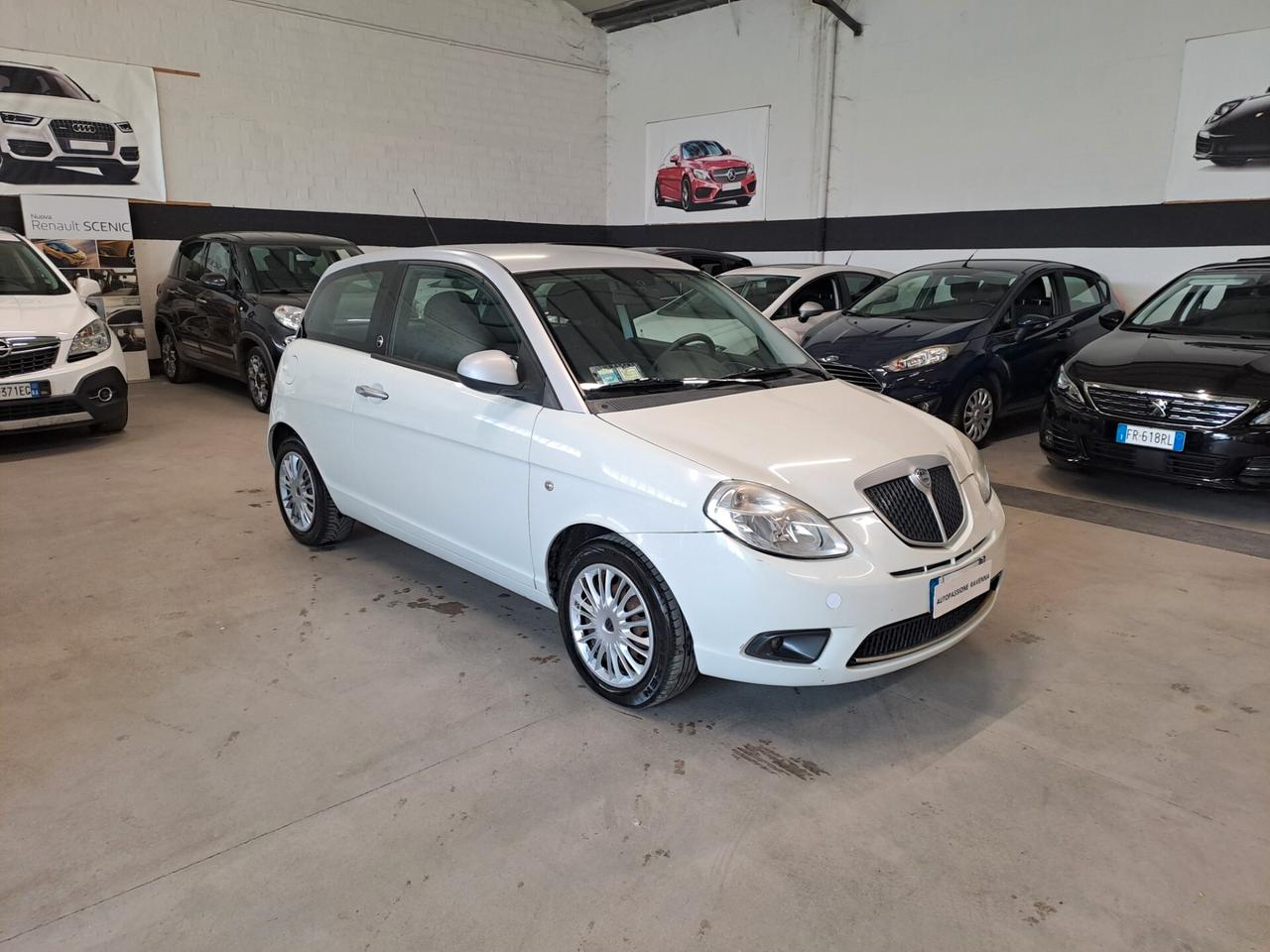 Lancia Ypsilon 1.4 Platino Ecochic GPL