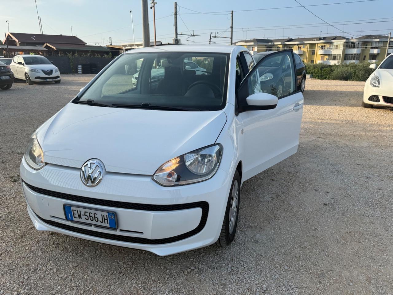 Volkswagen up! 1.0 5p Metano 4.499€ PERMUTE