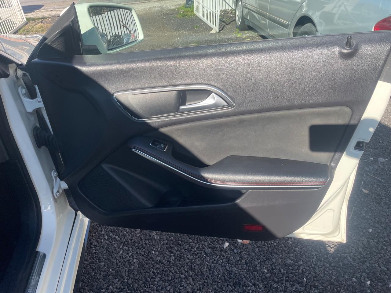 Mercedes-benz CLA 180 CDI Automatic Premium