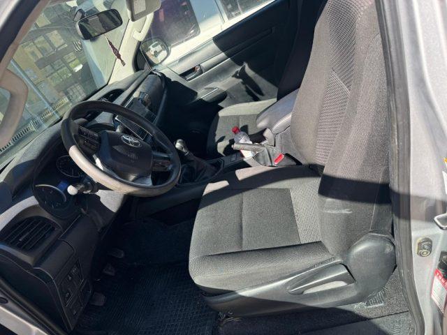 TOYOTA Hilux 2.4 D-4D 4WD 2 porte Extra Cab Comfort