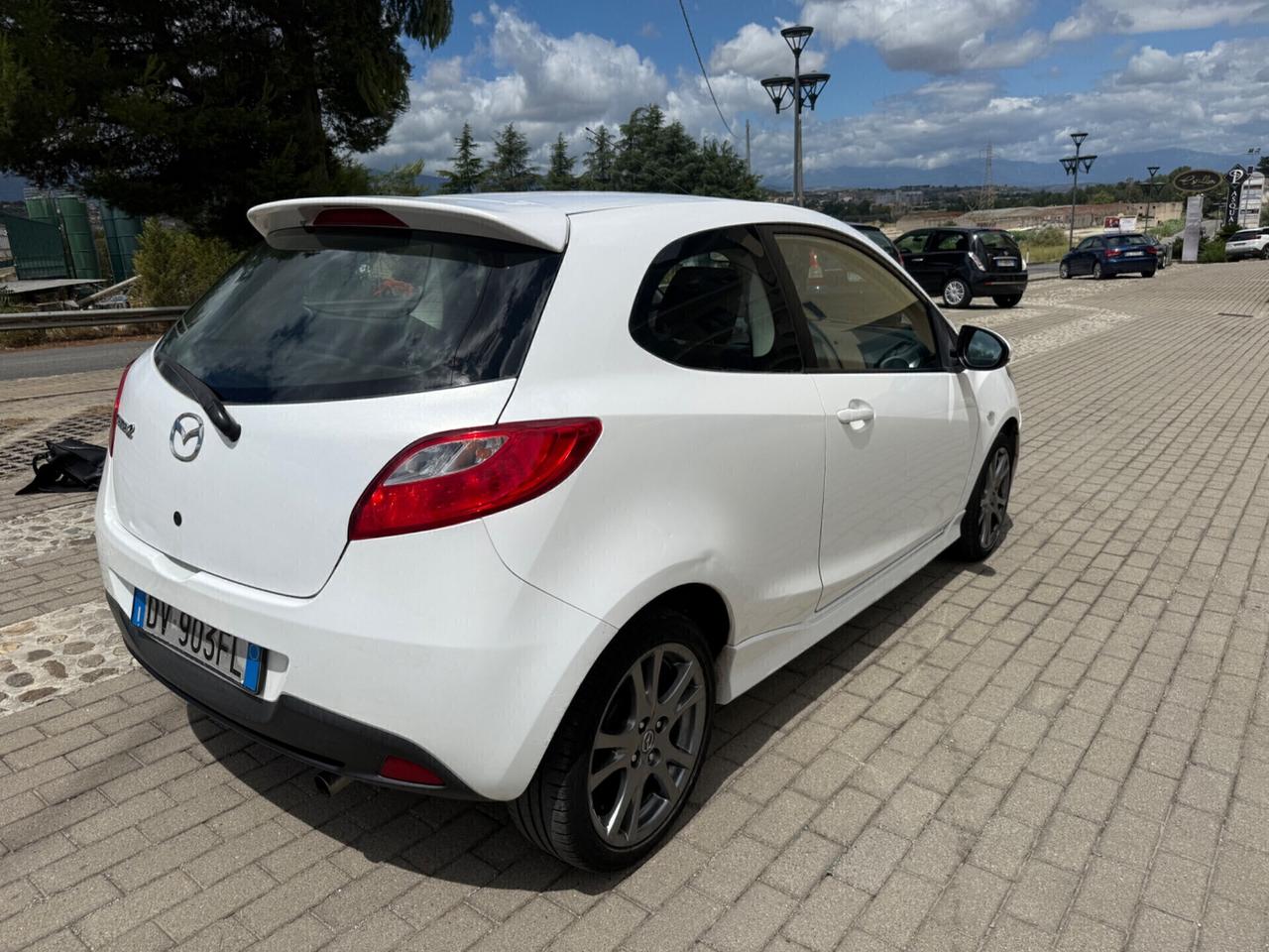 Mazda2 1.3 16V 86CV neopatentato