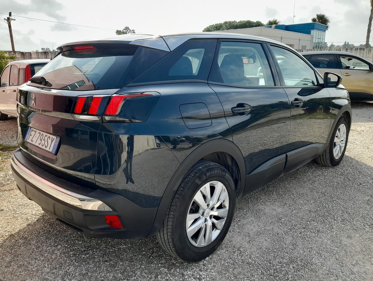 Peugeot 3008 BlueHDi 130 S&S EAT8 Business