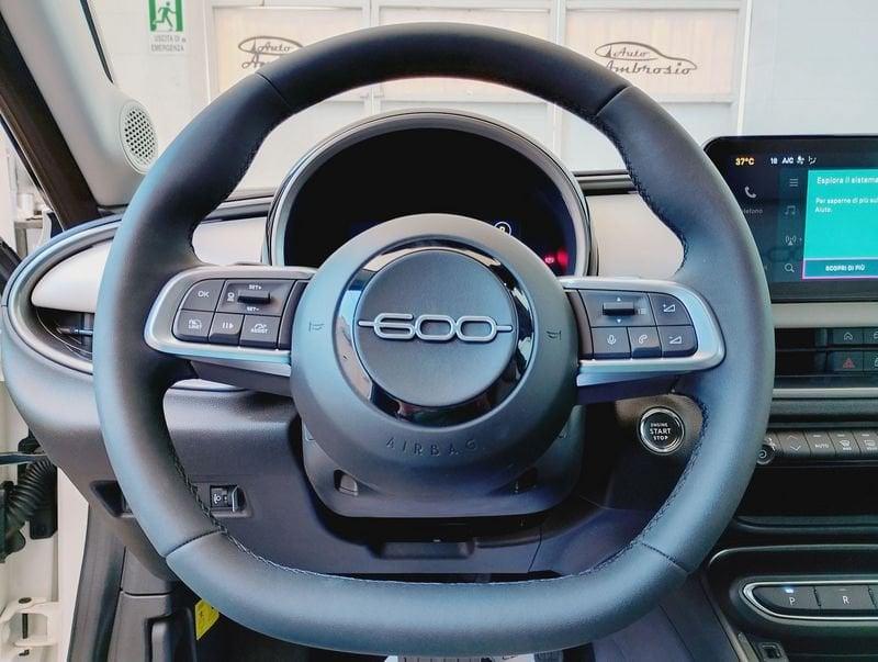 FIAT 600 Hybrid 110 CV DCT MHEV La Prima Tua da 269,00 al mese