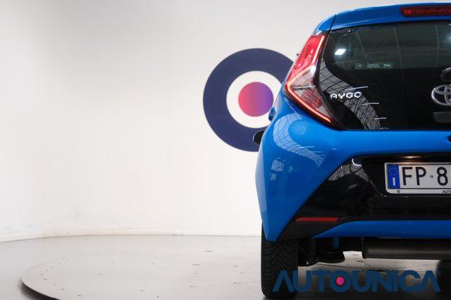 TOYOTA Aygo 1.0 VVT-i 72 CV 5 PORTE X-PLAY MMT NEOPATENTATI