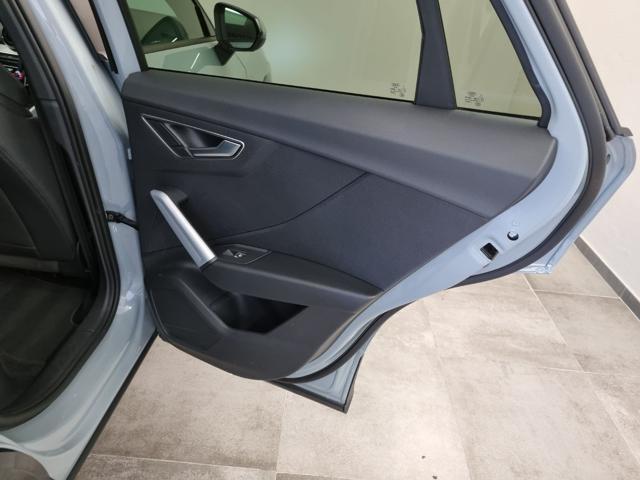 AUDI Q2 40 TFSI quattro S tronic SLINE Identity Black