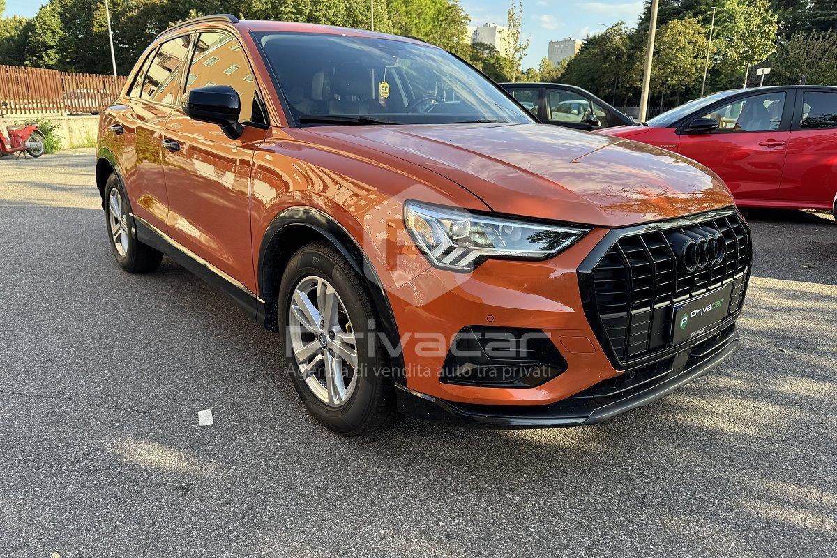 AUDI Q3 35 TDI S tronic Business Advanced