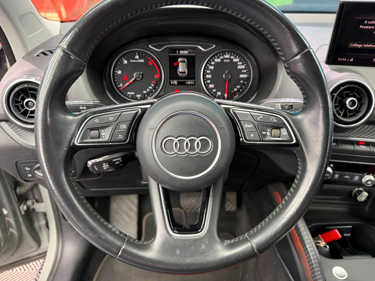 Audi Q2 30 TDI S tronic Identity Black (248)
