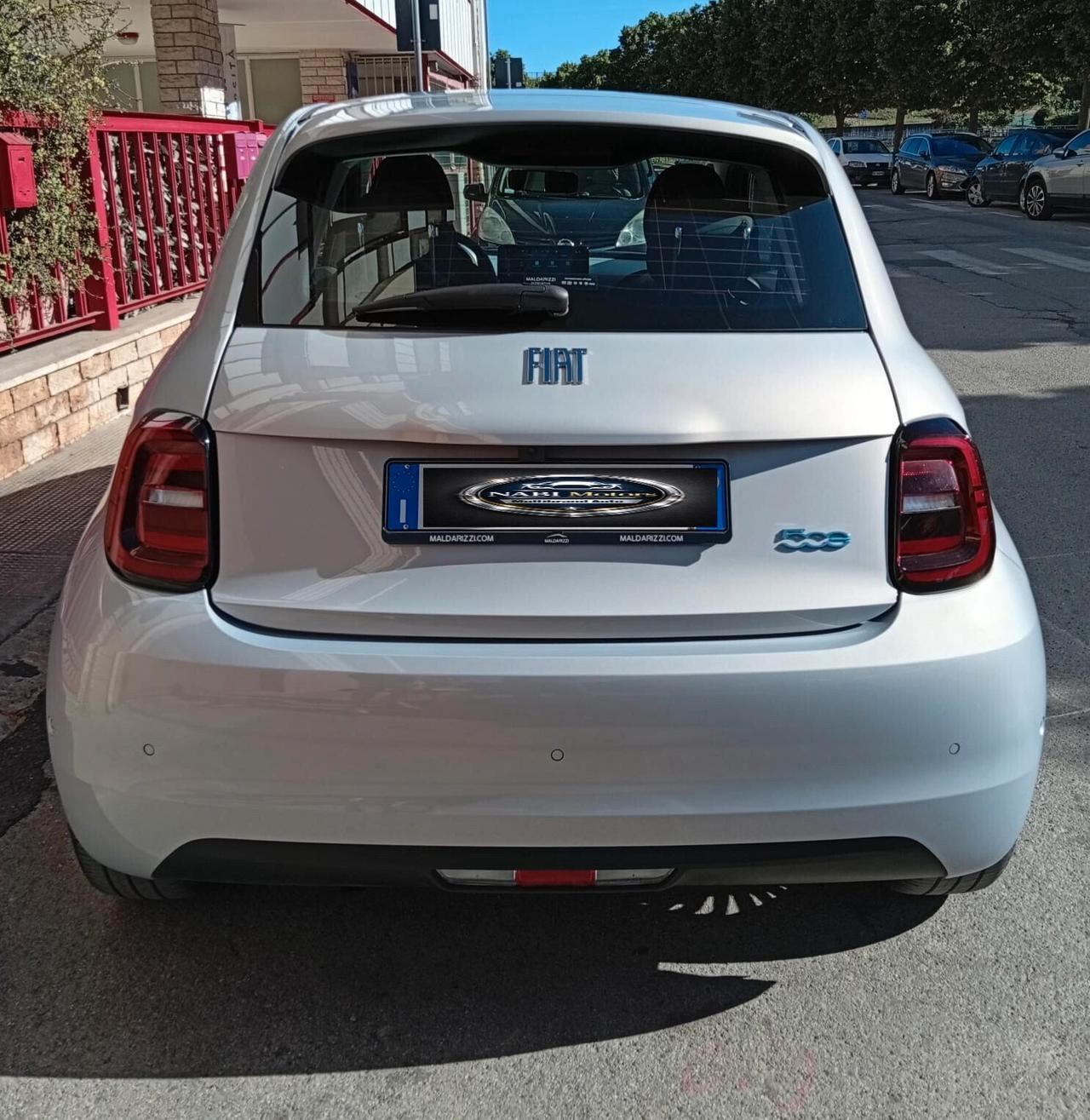 Fiat 500e Berlina 42 kWh *PARI AL NUOVO*