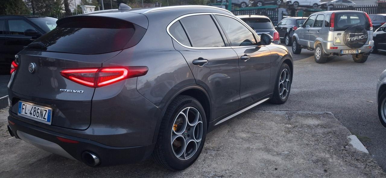 Alfa Romeo Stelvio executive 180cv "distribuzione fatta"