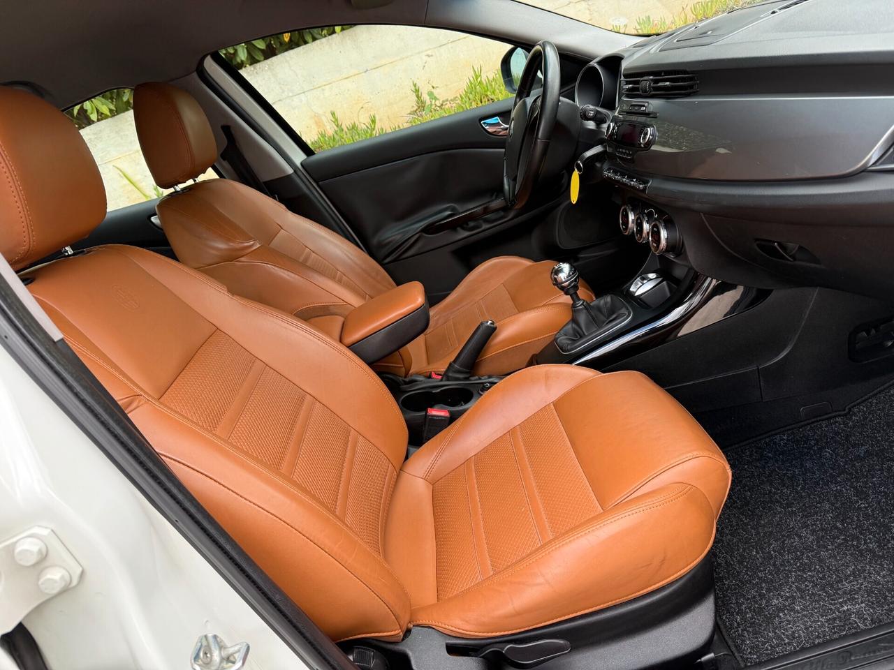 Alfa Giulietta 1.6 JTDm Exclusive 105 CV Si neopatentati