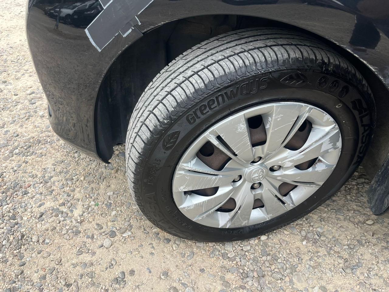 Toyota Yaris 1.0 Benzina - Neopatentati