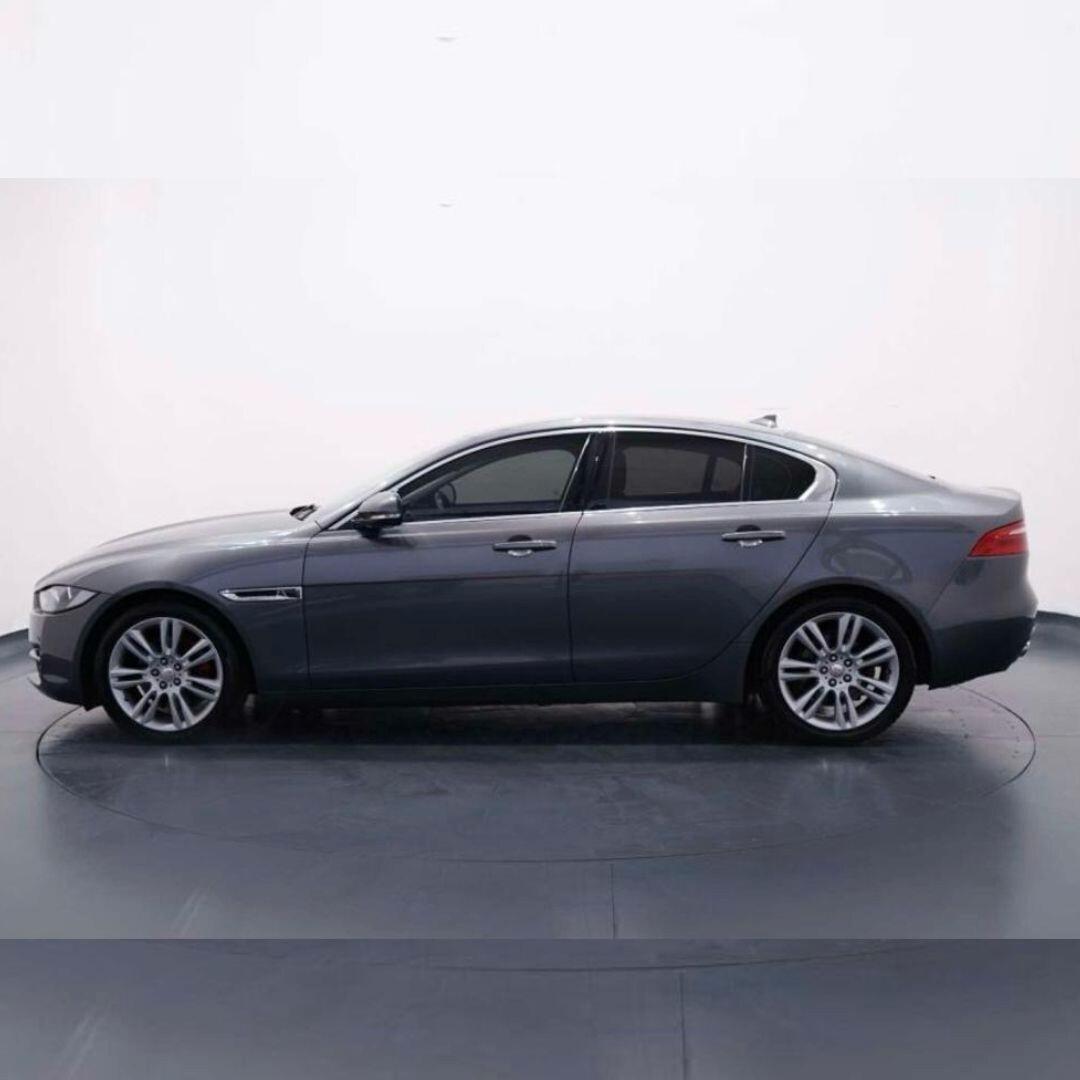 Jaguar XE 2.0 D Turbo aut. Pure **GARANZIA MOTORE**