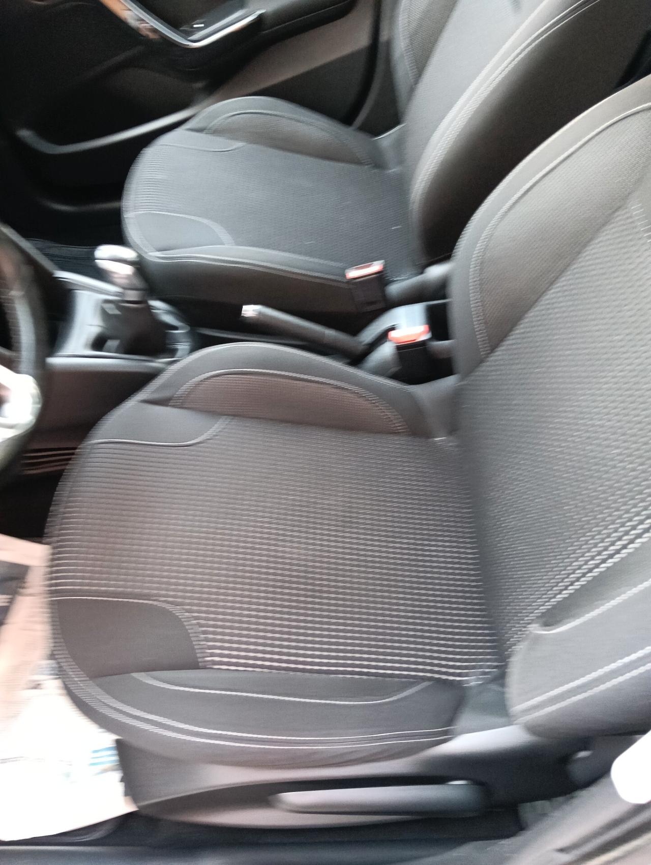 Peugeot 208 PureTech 82 5 porte Allure