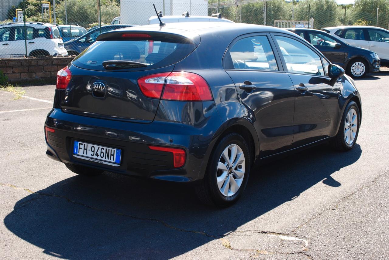 Kia Rio 1.1 CRDi 75 CV OK NEOPATENTATI