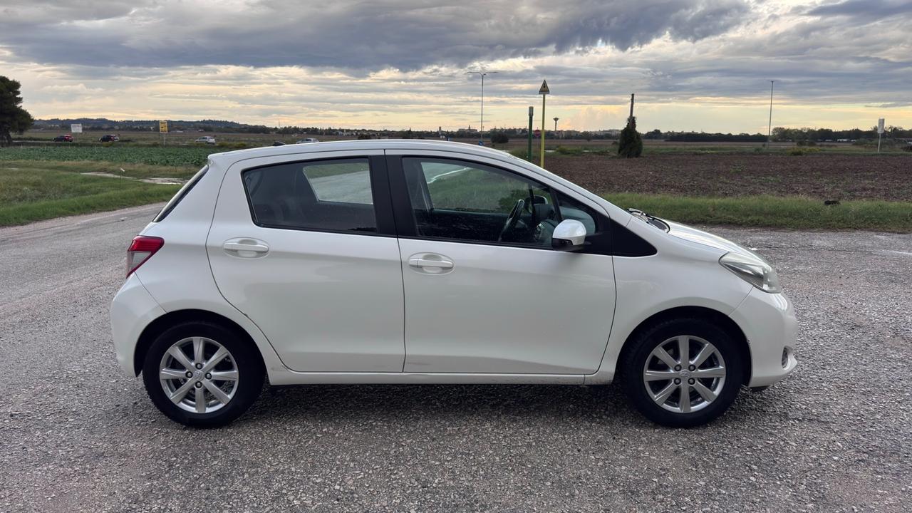 Toyota Yaris 1.0 5 porte