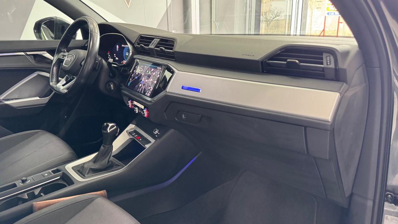 Audi Q3 35 TDI S tronic line edition-2020