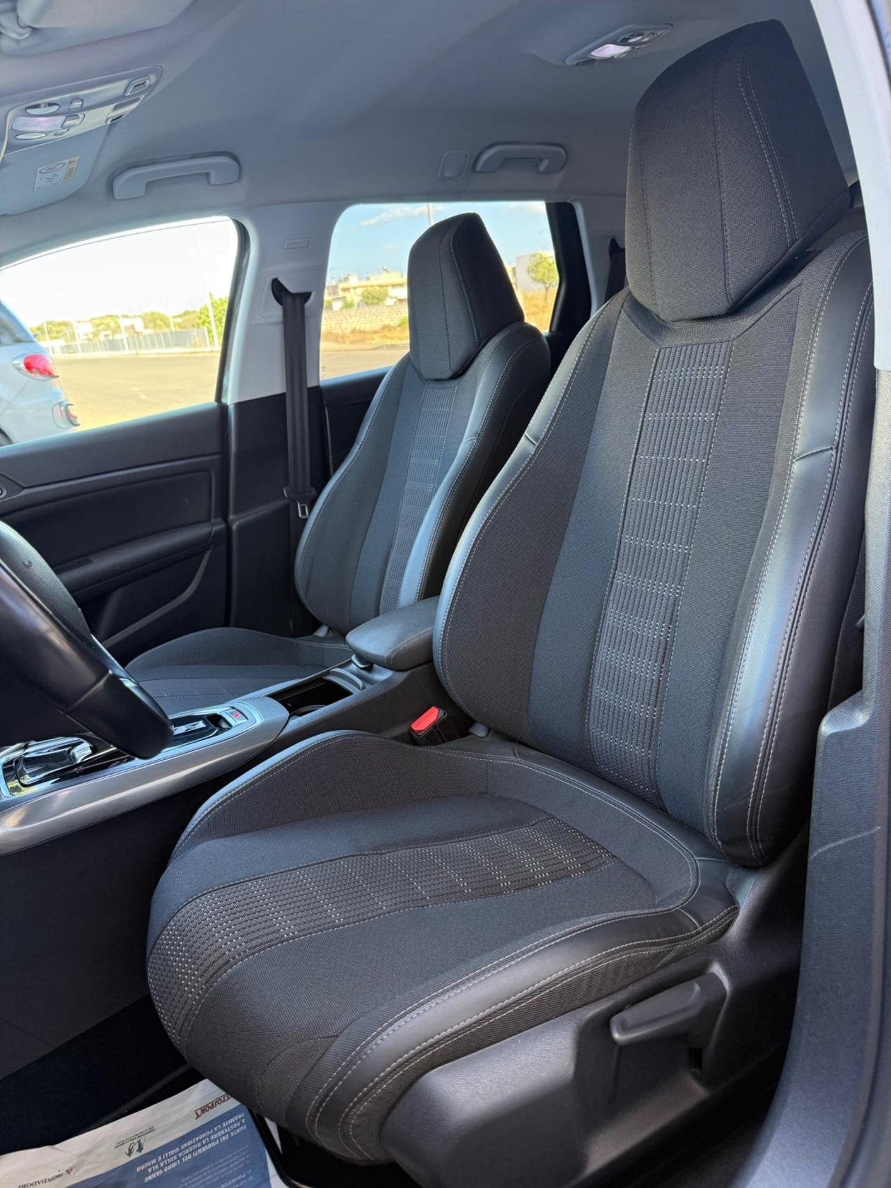 Peugeot 308 1.5 bluehdi Allure Pack CAMBIO AUTOMATICO,NAVI,TELECAMERA,FARI LED,VIRTUAL COCKPIT