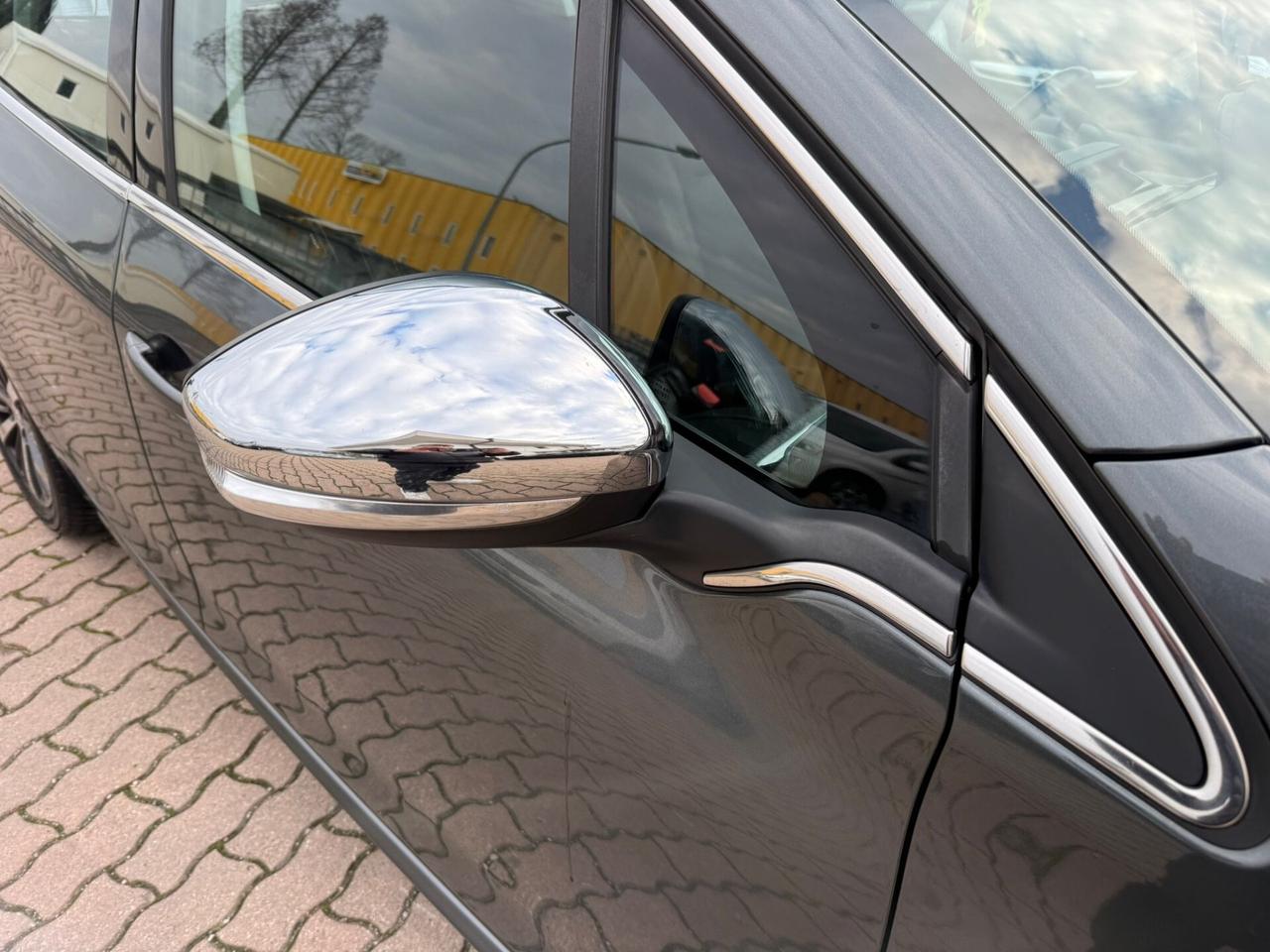 Peugeot 208 BlueHDi 75 5 porte Allure