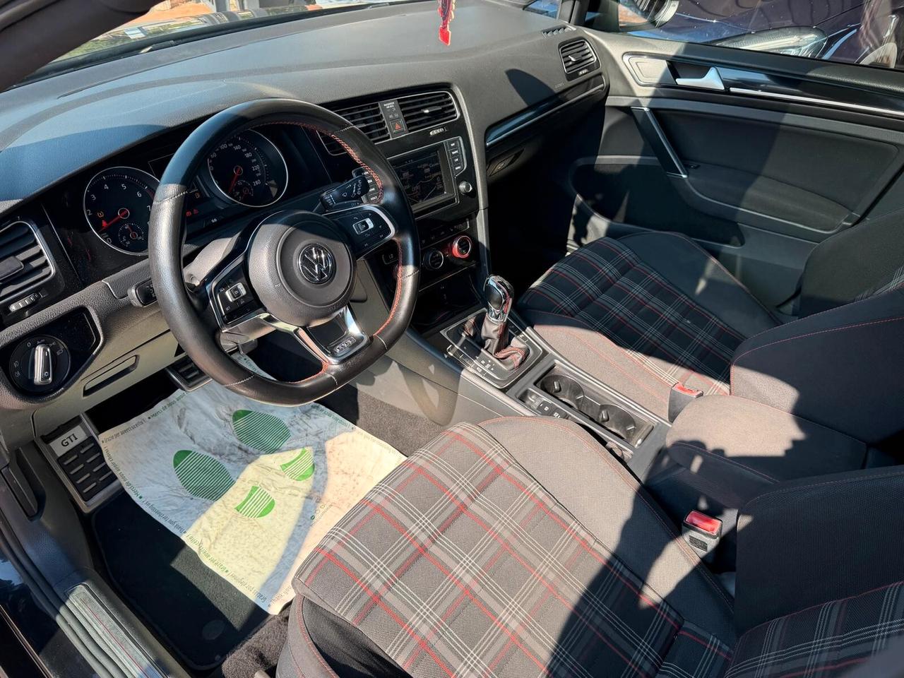 Volkswagen Golf GTI Performance 2.0 TSI DSG 5p. BlueMotion Technology