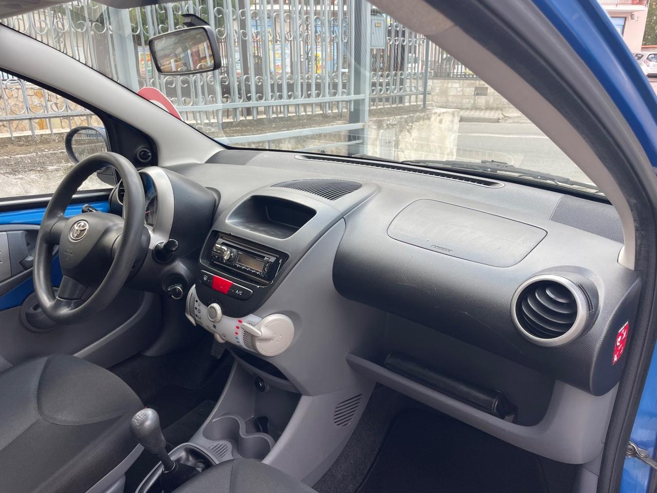 Toyota Aygo 1.0 12V VVT-i 5 porte Now Connect