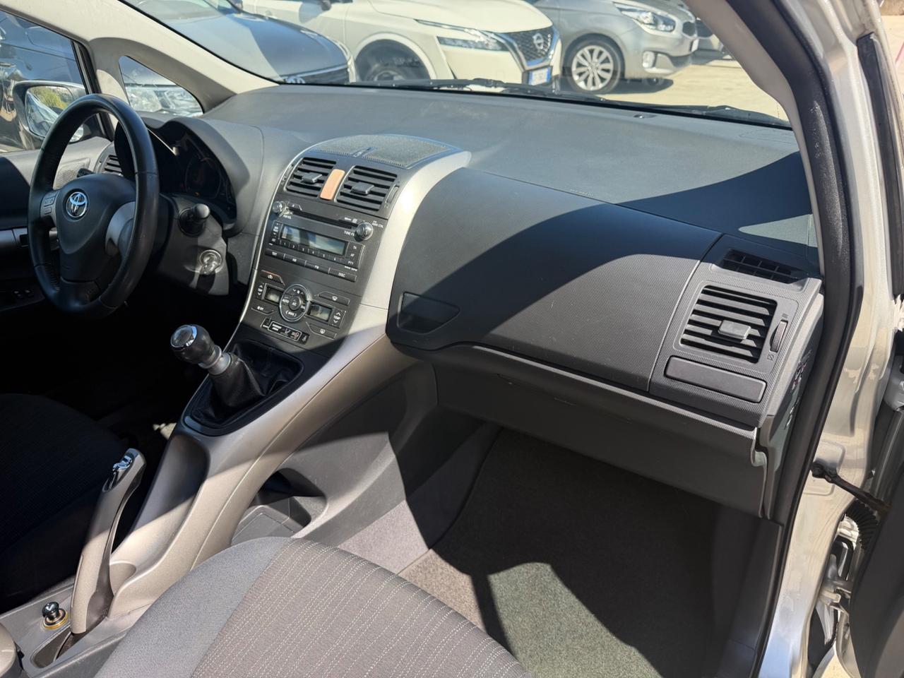 Toyota AURIS 2.0 D-4D Sol 126CV/138.000KM